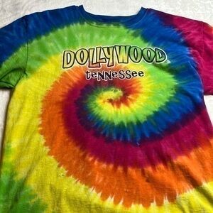 Dolly Parton Dollywood rainbow  t-shirt size Large